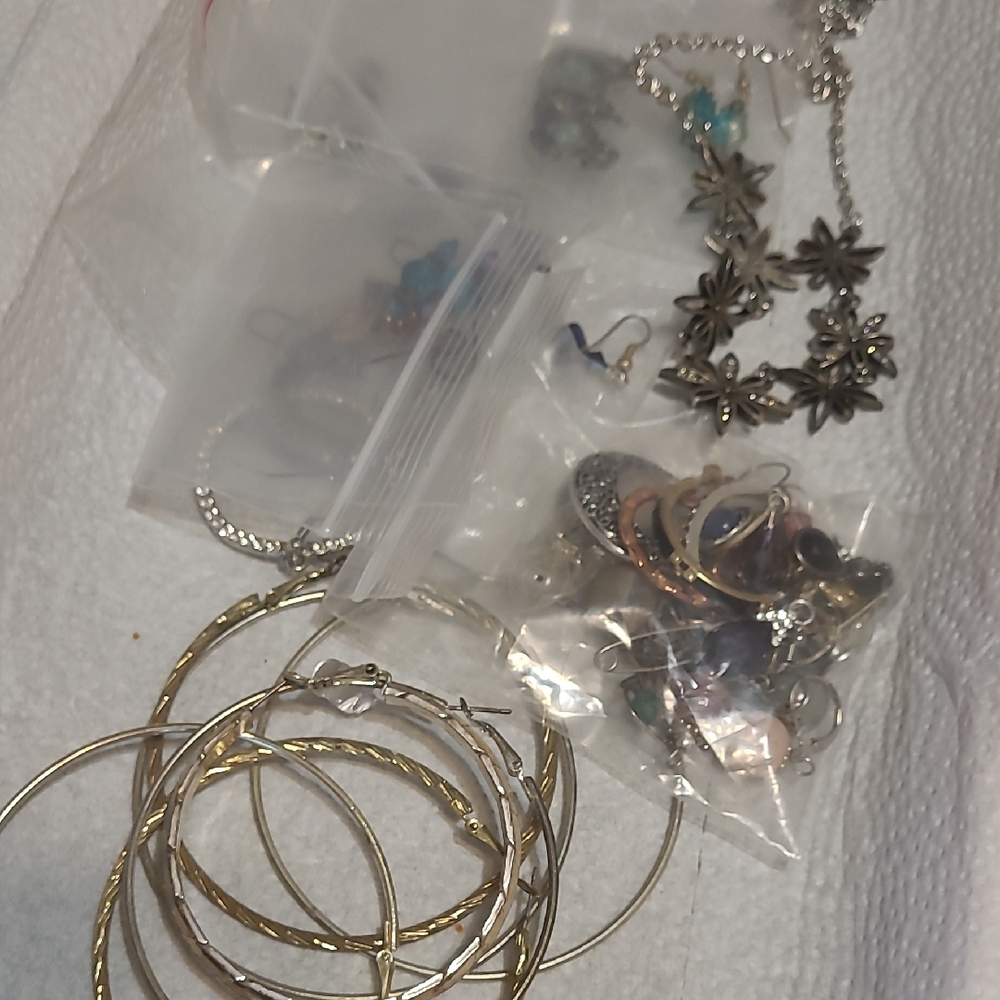 Junk Jewlery